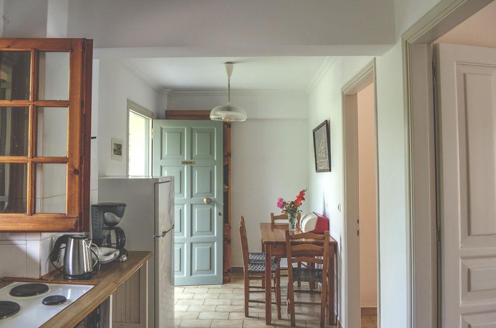 Aronda Apartments Dassia  Ngoại thất bức ảnh